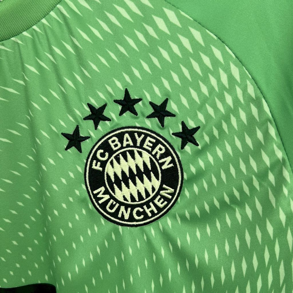 Bayern Munich Guarda-Redes Principal 2025/26