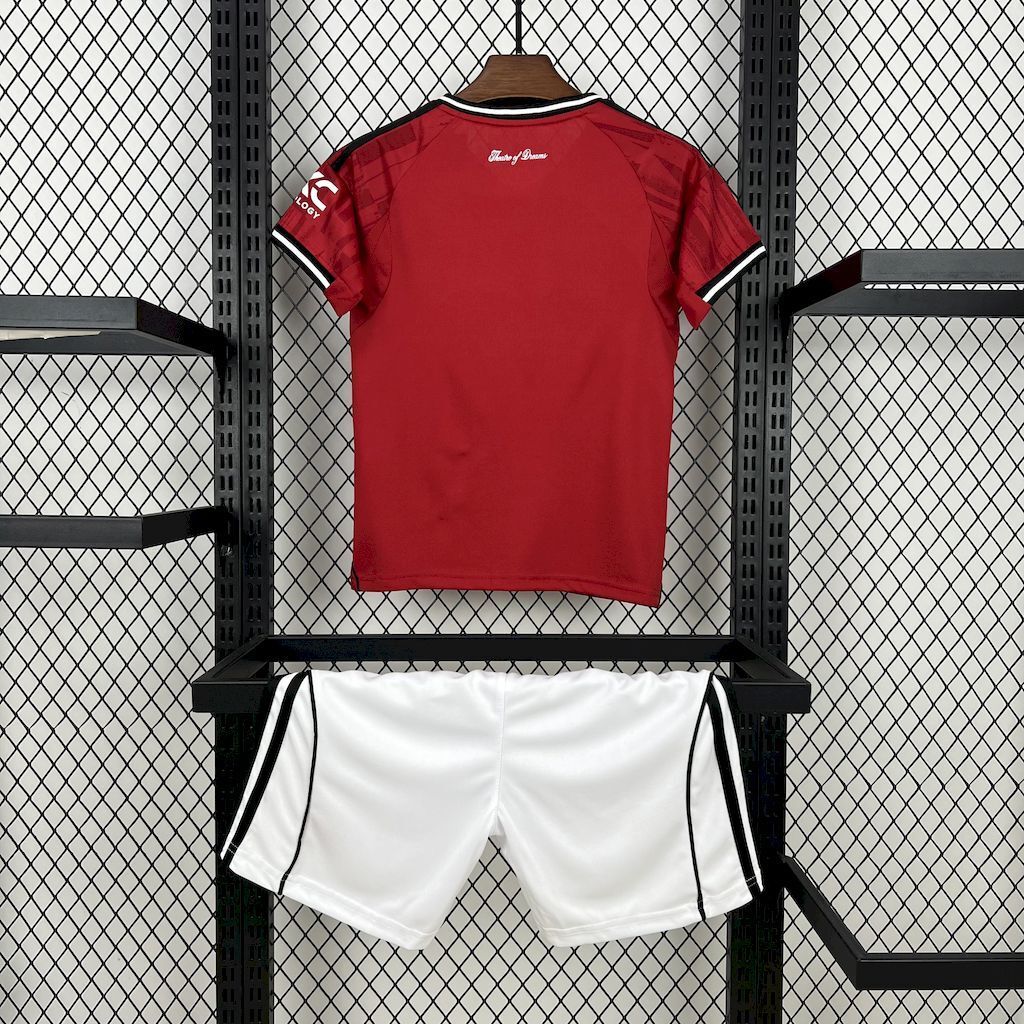 Manchester United Principal 2025/26 Kit Criança